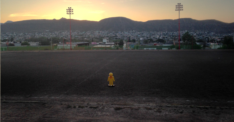 Pegman en un campo de fútbol